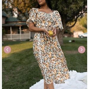 Ivy City Co NWT Marigold floral dress